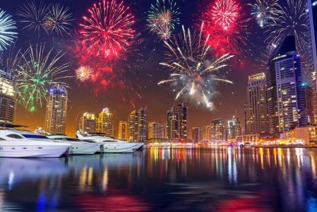 Guide to Hiring the Perfect Luxury Yacht for New Year’s Eve Celebration